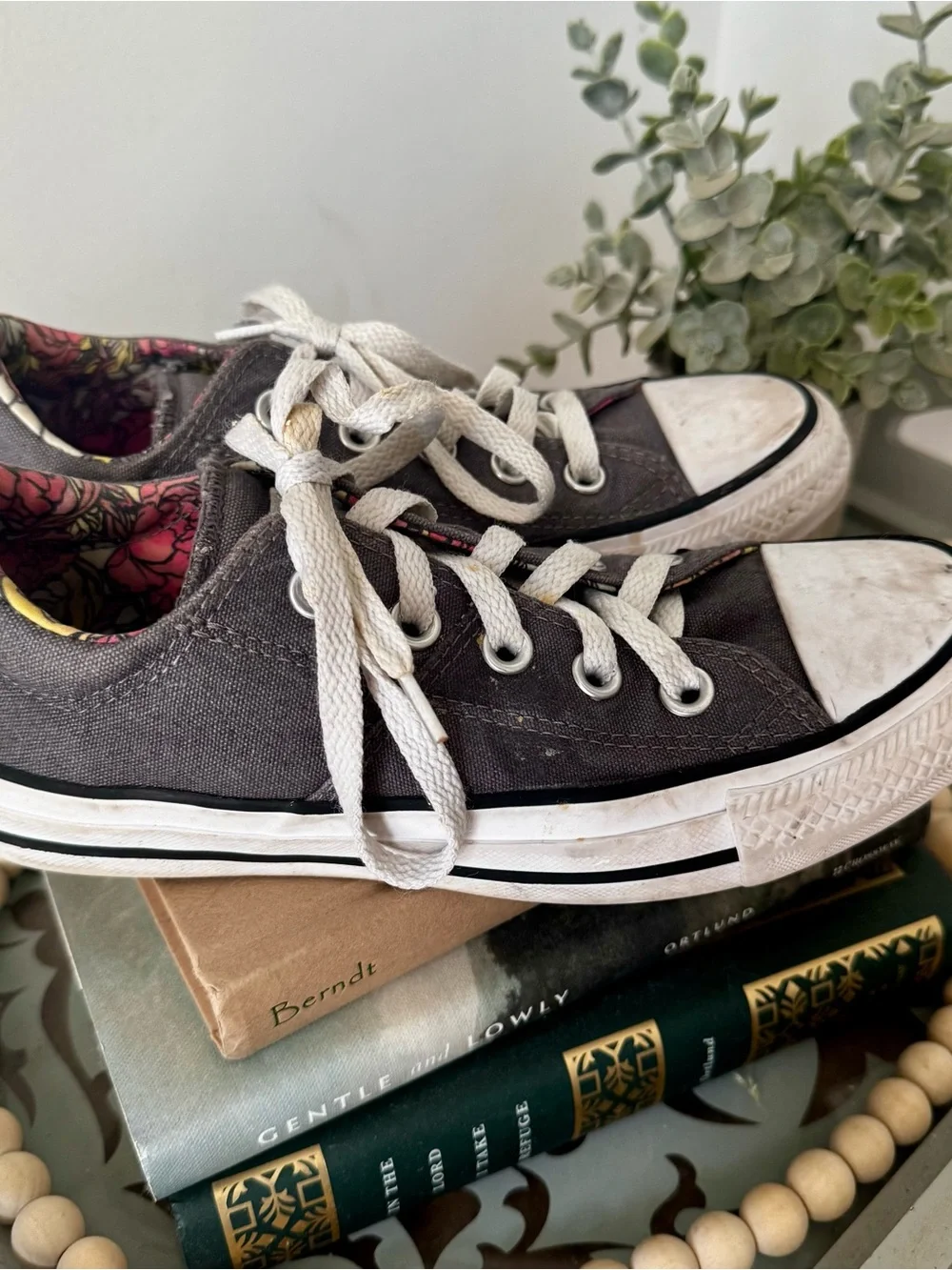 Converse Kids Low-Top Canvas Sneakers - Gray with Floral Lining